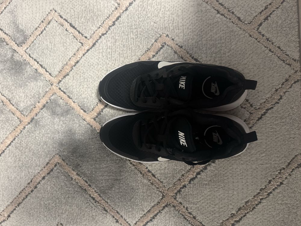 Nike-Wear all day