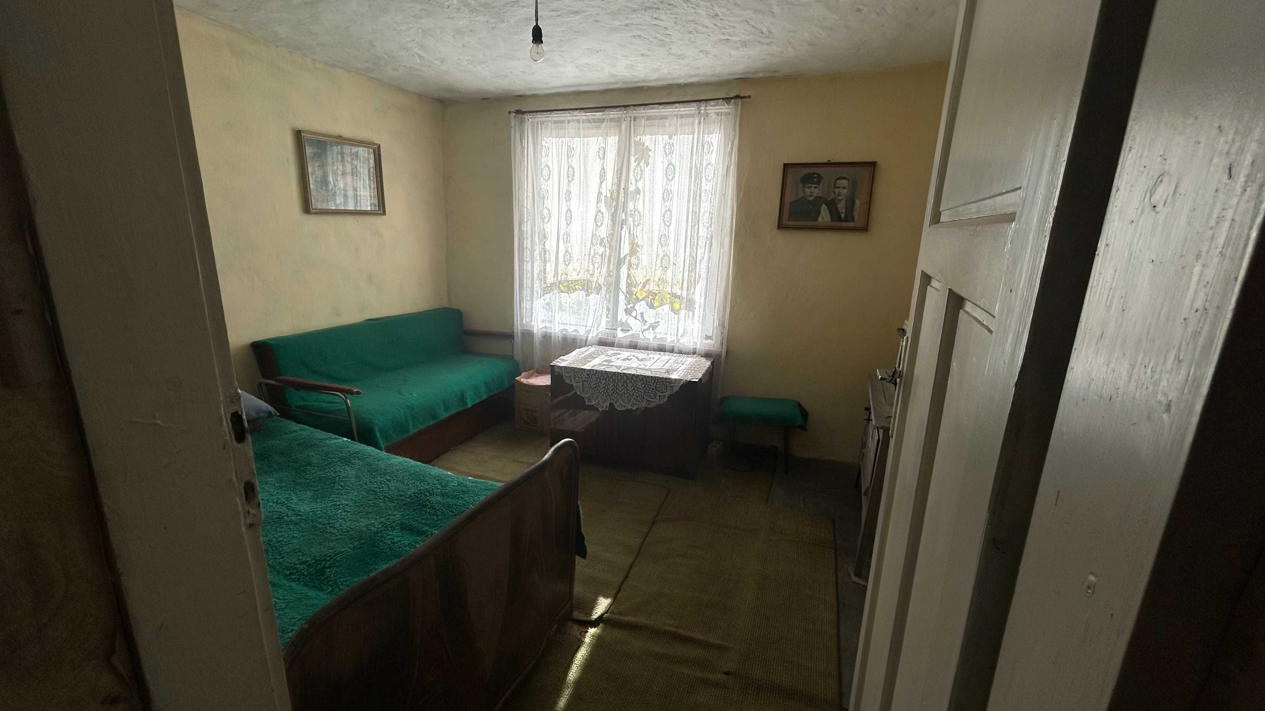 Къща до Дупница  с.Дяково