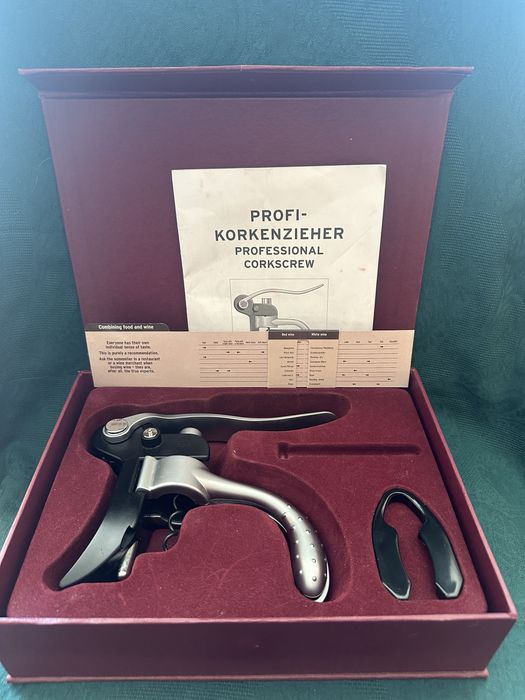 Нов немски професионален тирбушон в кутия