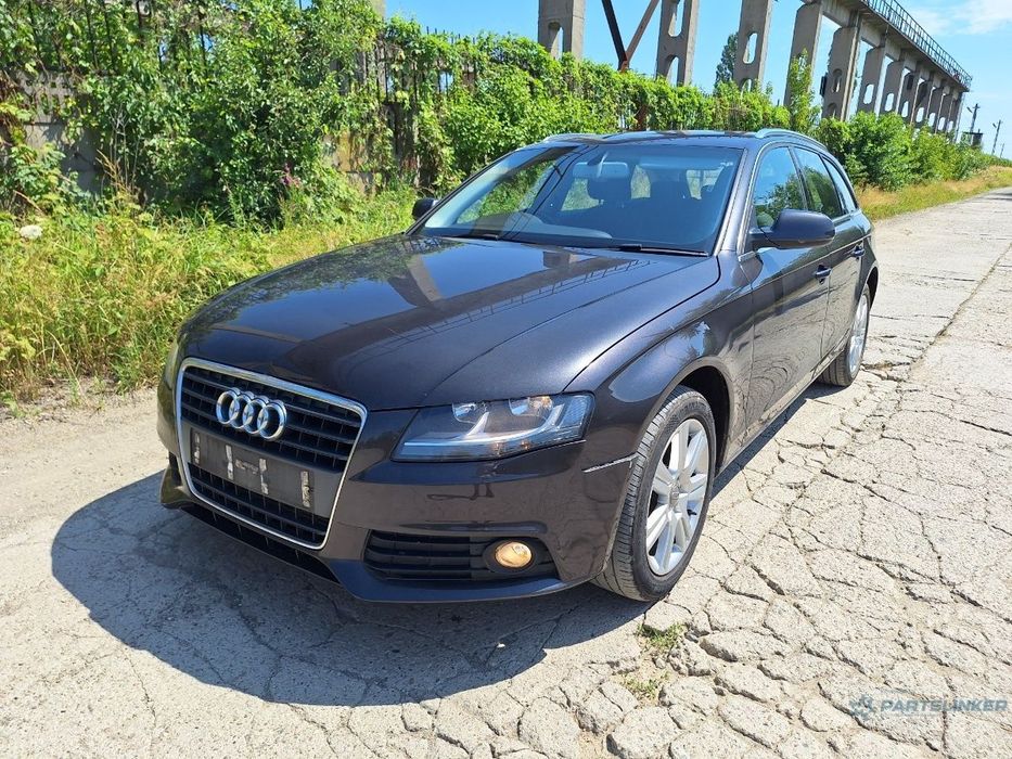 Dezmembrez AUDI A4 IV Avant 8K5, B8 2011 2.0 TDI CAGA 105KW|143HP