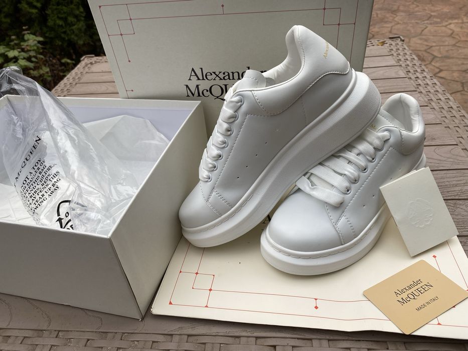 Adidasi  unisex Alexander McQueen originali