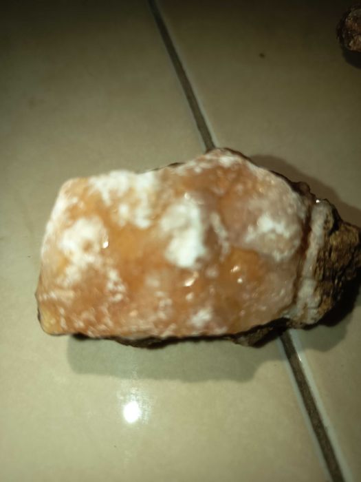 Разни кристали и минерали