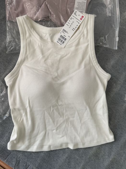 Майка с бра от uniqlo на 46рр