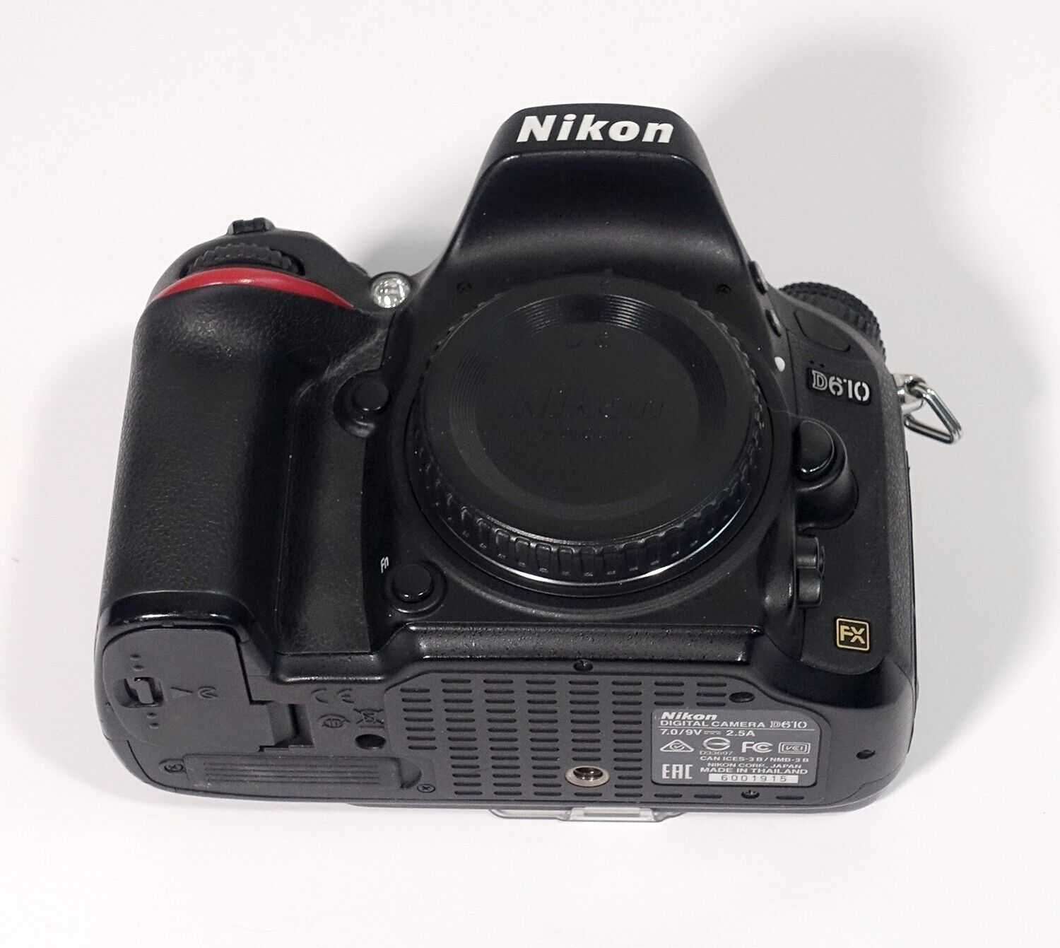 Nikon D610 с дистанционно - отлично състояние