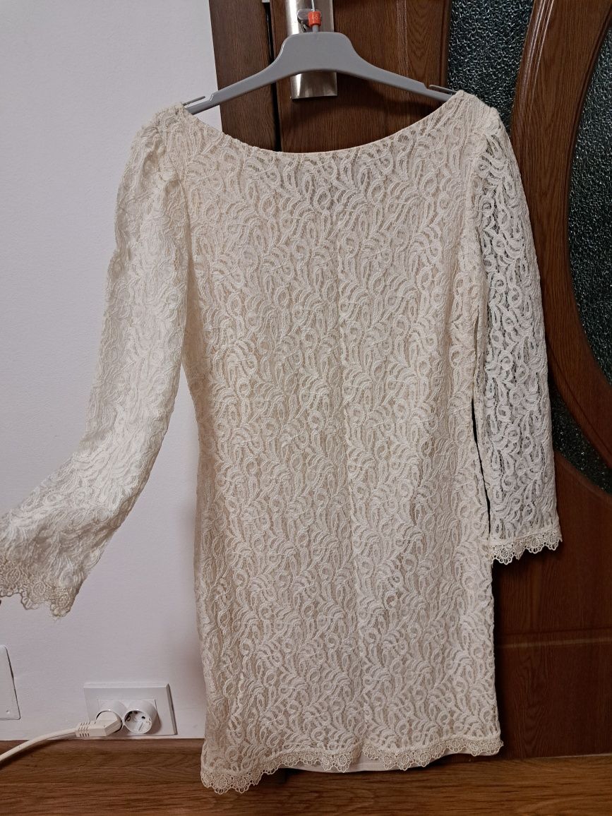 Rochie eleganta dantela