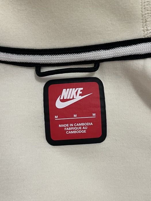 Nike tech fleece M размер