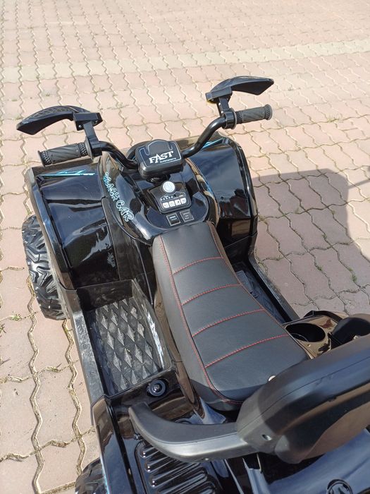 Детский электромобиль