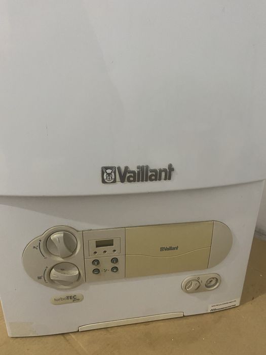 Centrala pe gaze :VAILLANT