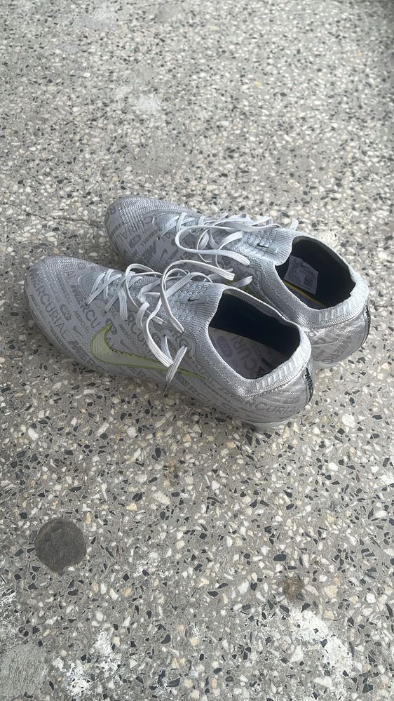 Футболни бутонки Nike Mercurial