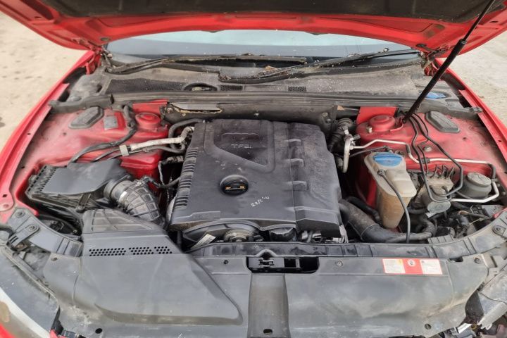 bara armatura spate haion portbagaj volan plafoniera stop tripla stanga dreapta spate Audi A5 cabriolet  motor 2.0tfsi  CDN  dezmembrez turbina piese