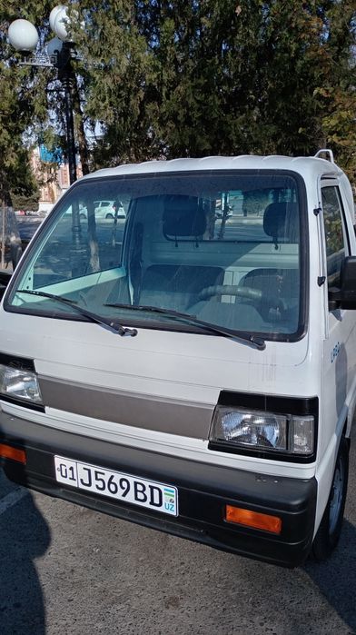 Юк ташиш хизмати.