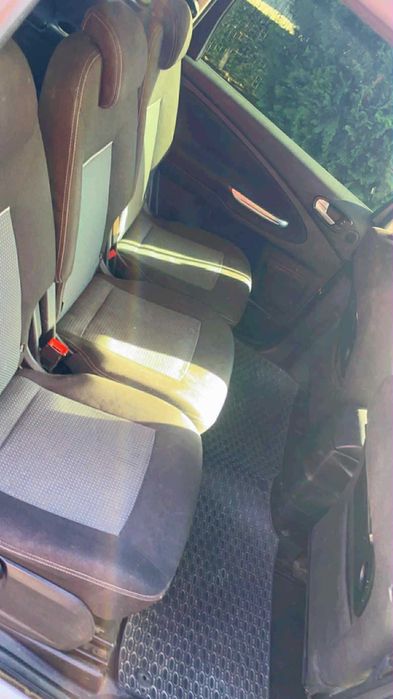 Ford galaxy 2012 cu 7 locuri