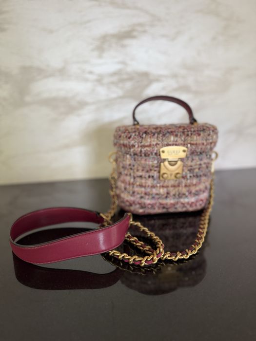 Guess оригинална чанта 89лв