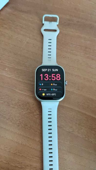 Продам смарт часы Honor choice watch