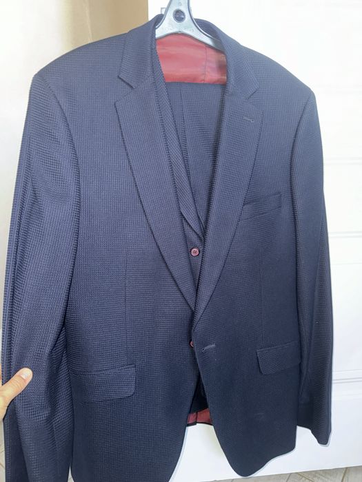 Продам костюм 3-ку