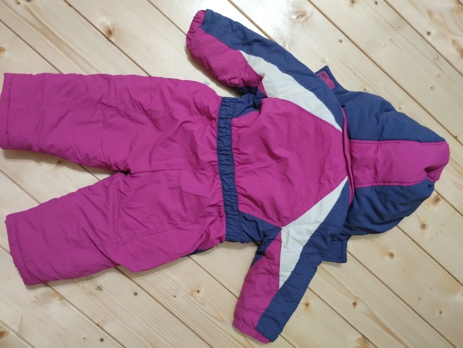 Vând salopeta/ combinezon fetiță