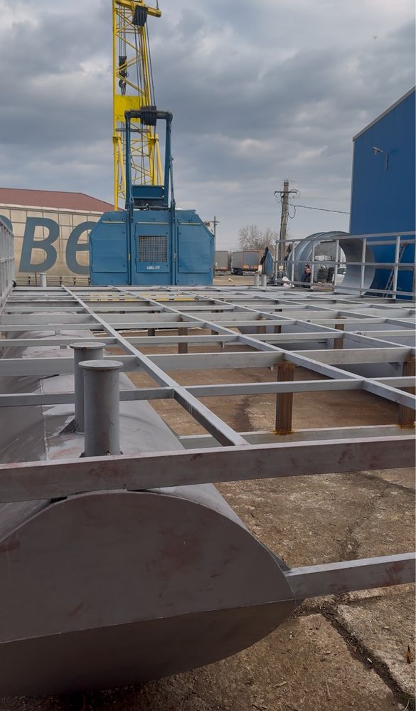 Vand pontoane metalice plutitoare