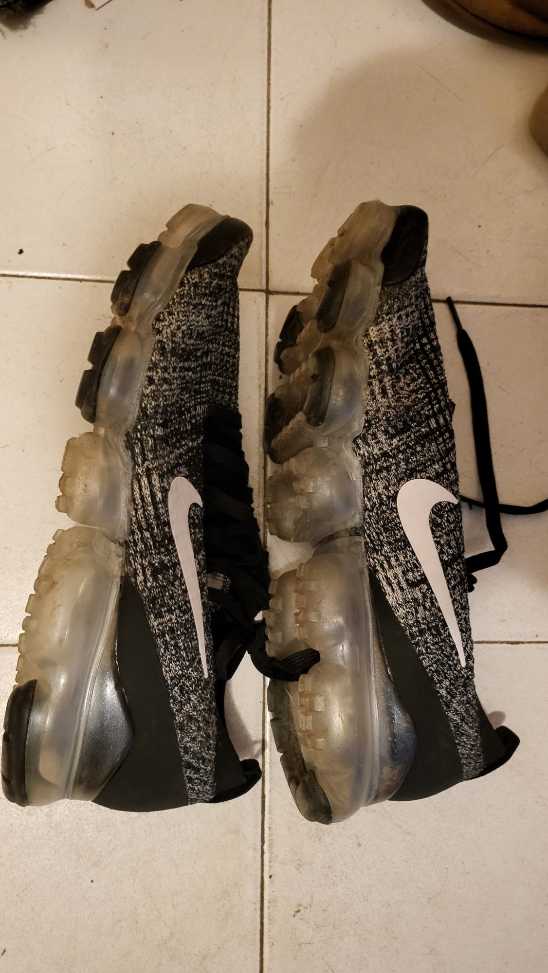 Маратонки Nike VaporMax размер 44.5 няма скъсано или спукано