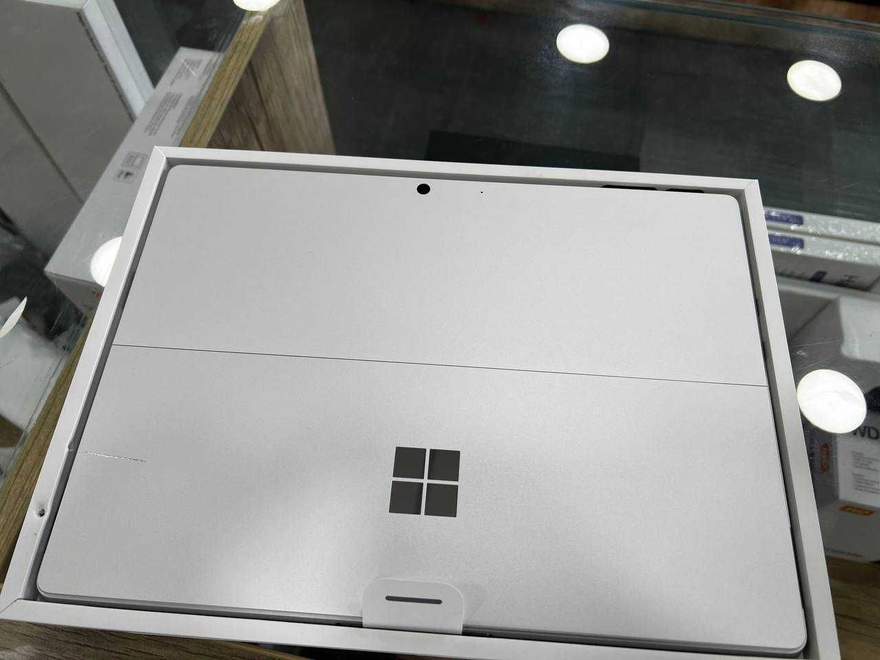 новый Surface Pro 9 i5 / 8Gb / 256Gb Platinum