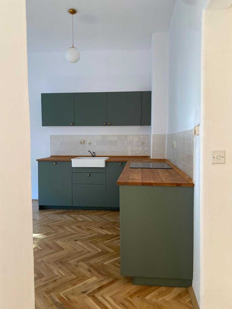 Дава се под наем Двустаен апартамент в София, Дружба 1 - 55 кв.м за 703.8 € - Снимка #5