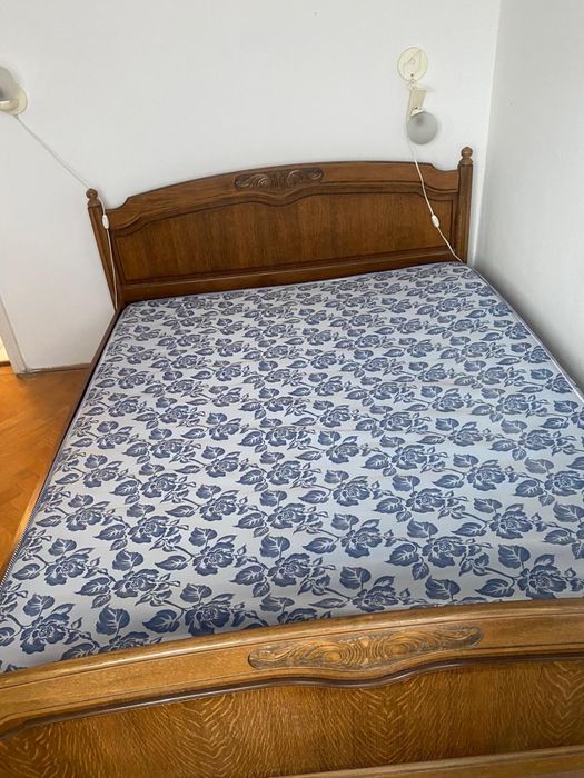 Vand dormitor din lemn, stare foarte buna