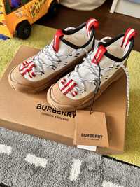 Нови детски обувки Burberry размер 31
