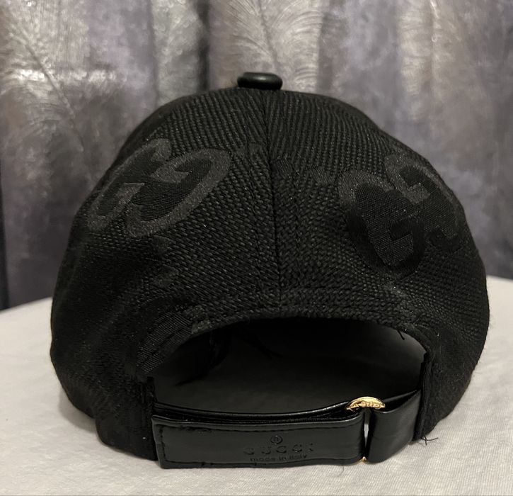 Sapca noua neagra