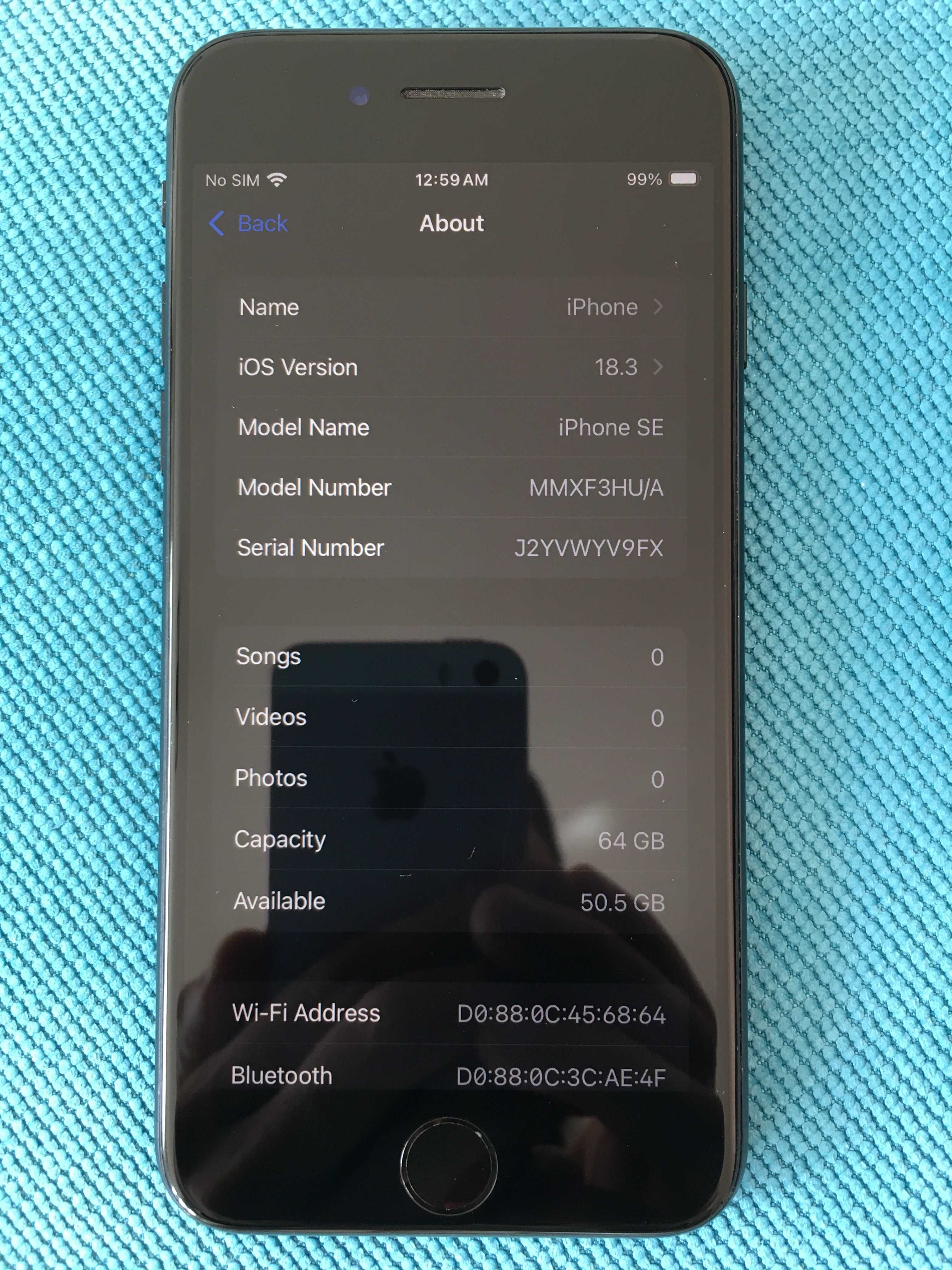 iPhone SE 2022 (3rd gen) 64GB с 5G и esim