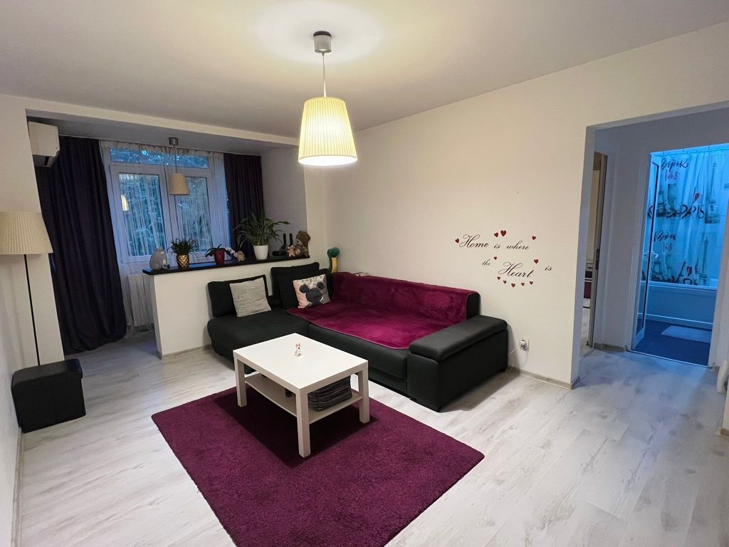 Închiriez apartament 2 camere CENTRU