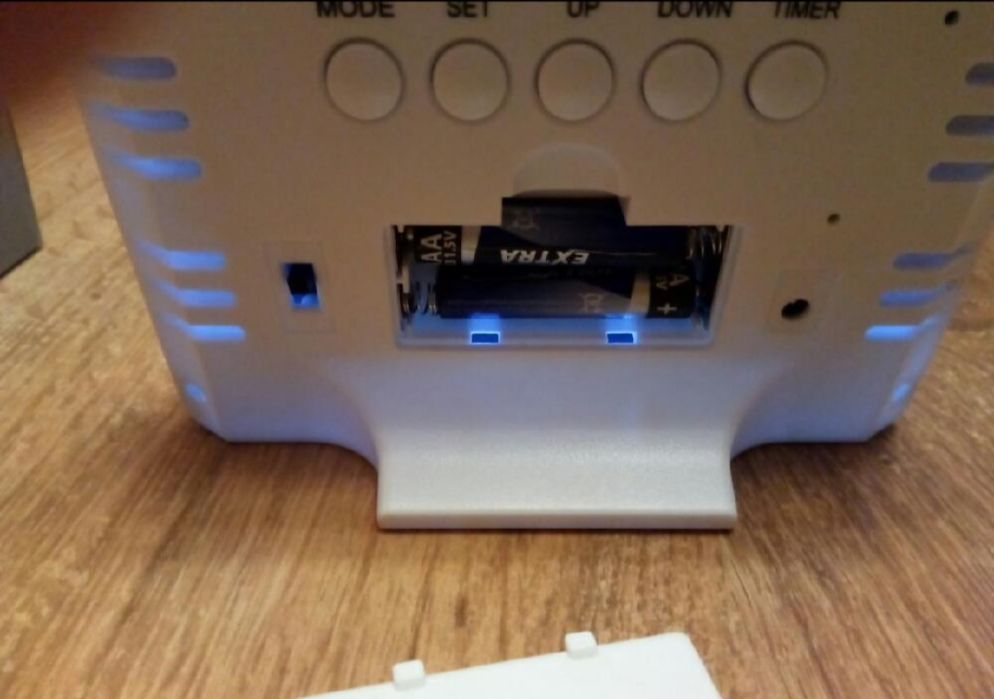 Ceas digital cu senzor,termometru,Data,Luna,Zi, 12/24 h,NOU!