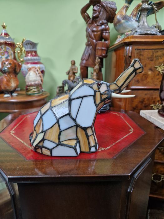 Страхотна антикварна настолна лампа Тифани