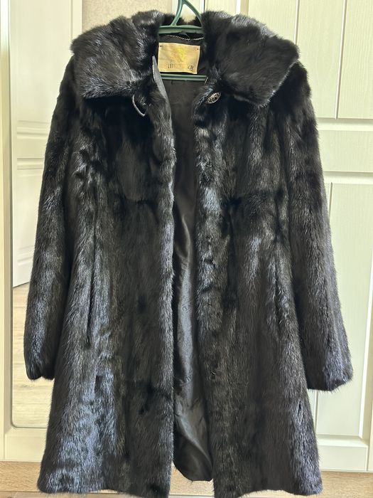 Продам норковую шубу