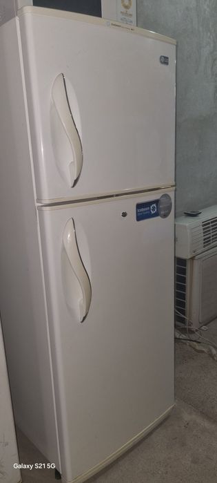 Срочно продам холодильник LG