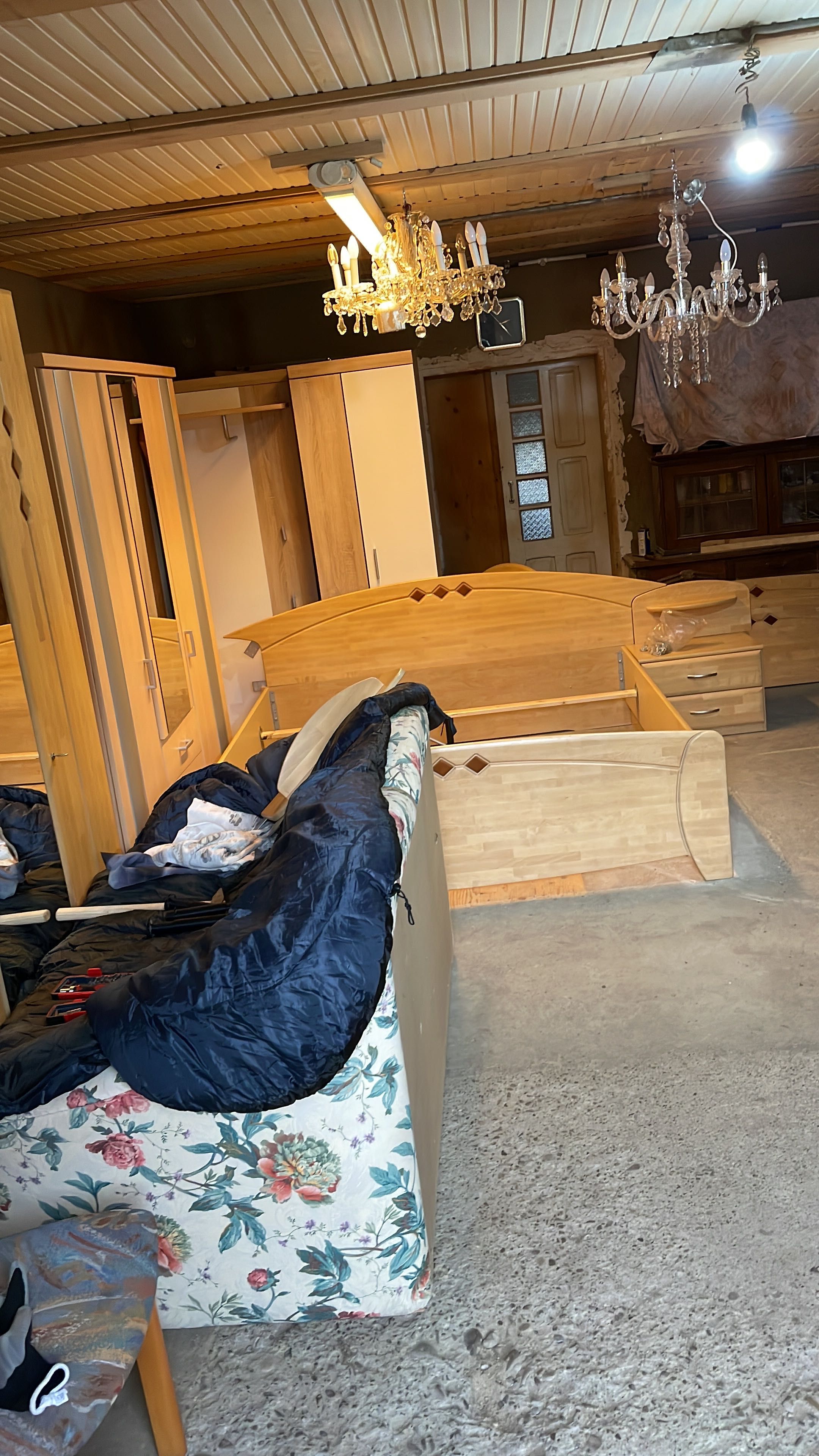 Dormitor lemn masiv complet
