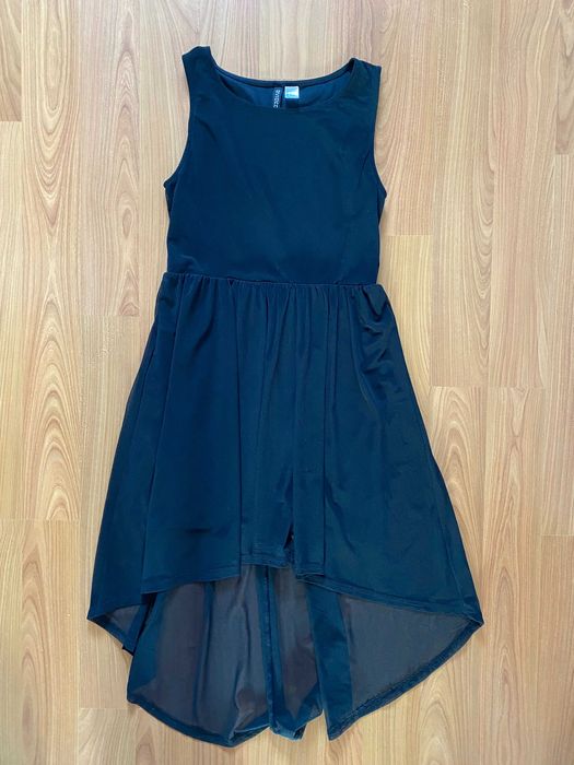 Vând pachet de 5 rochii,  toate la 110 lei