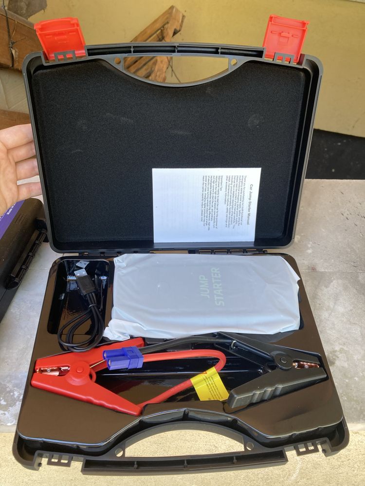 Бустер стартер Jump Starter 18000mAh, 12V, 2000Ah с компресор