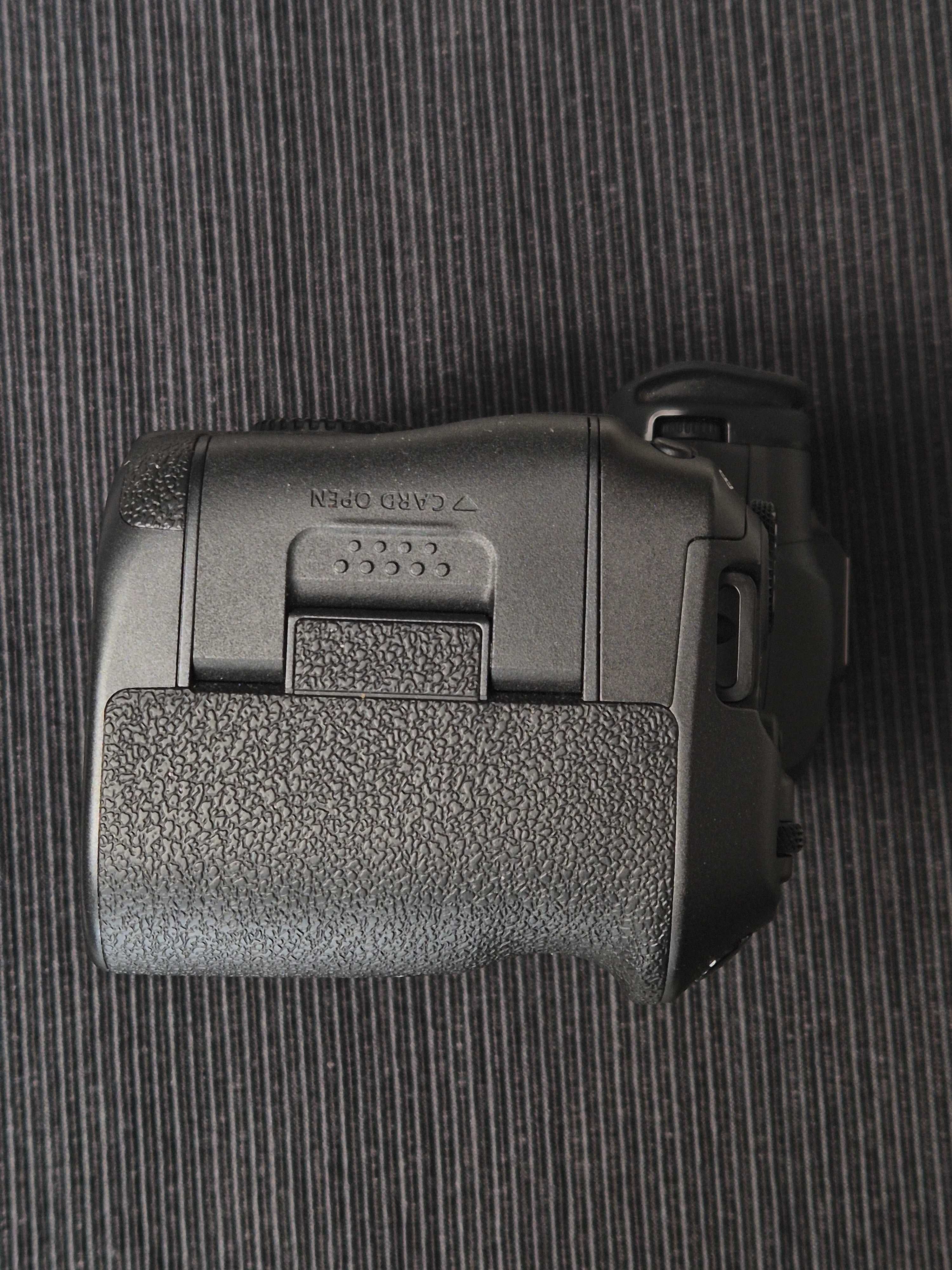 Canon R5 Тяло + Екстри