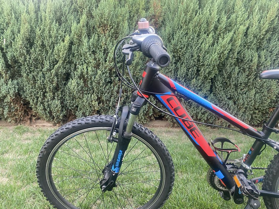 Bicigleta Cube Kid / Cube Acid 240