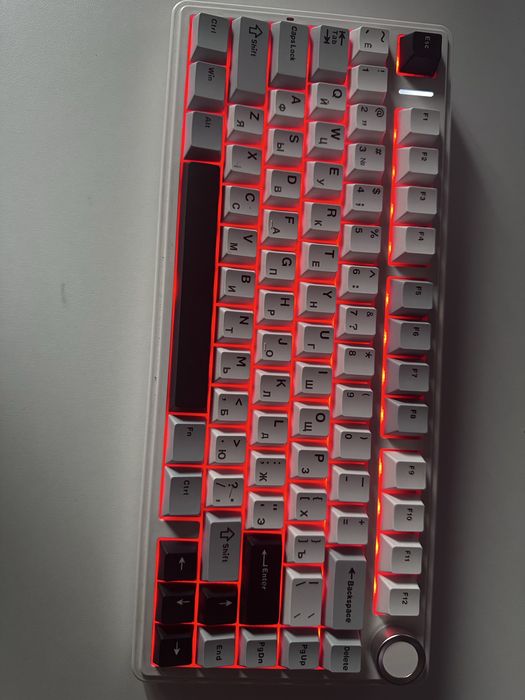 продам клавиатуру Aula f75