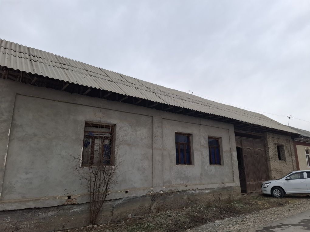 Ховли уй сотилади