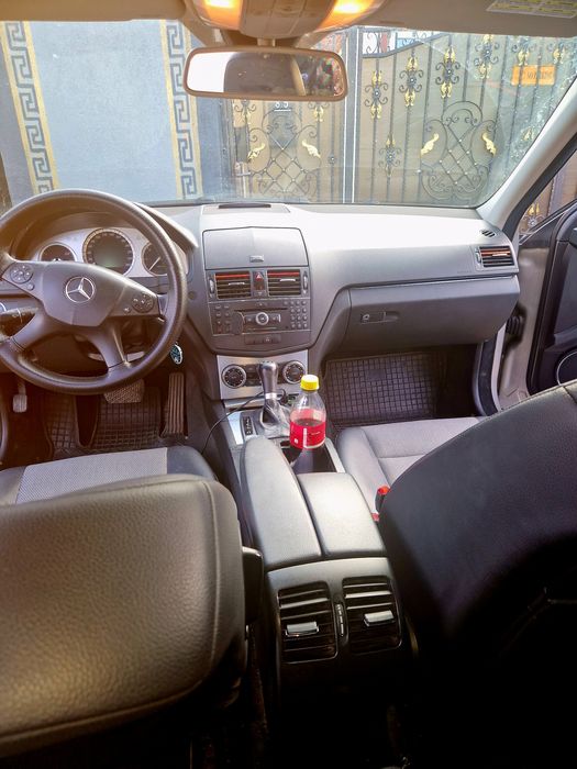 Vând Mercedes  - Benz c220! 4800 negociabil