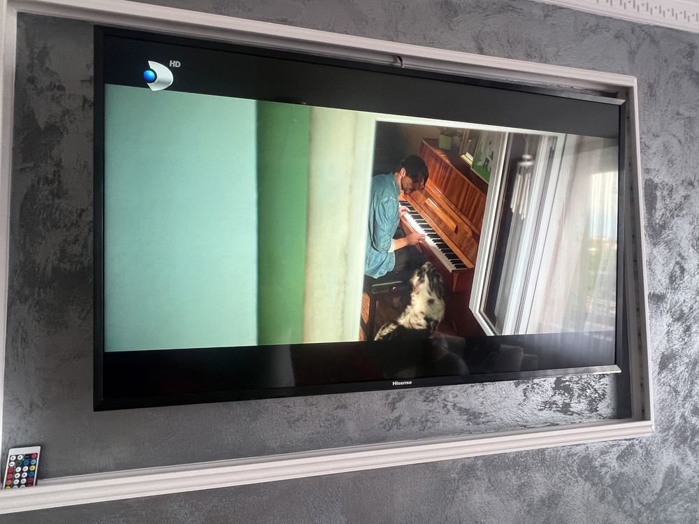 Tv Smart Hisense 50 cu diagonala  126 cm impecabil