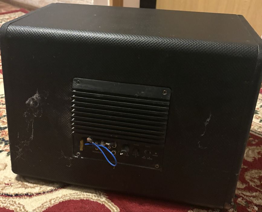 Subwoofer de vanzare