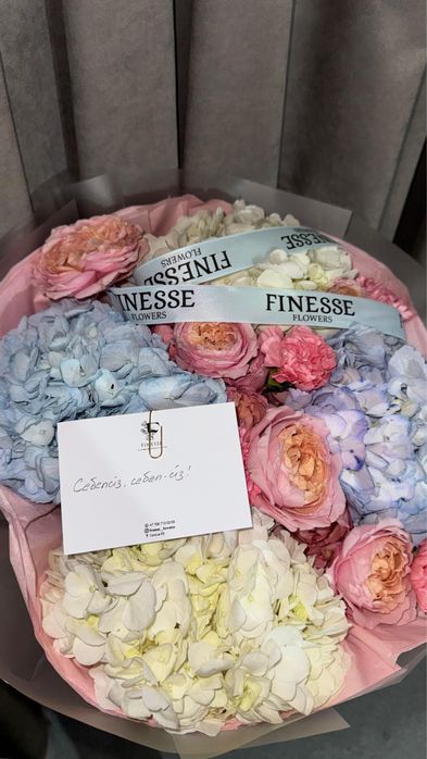 Букет цветов гортензия