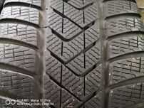 225 45 18 предни и 255 40 18 задни гуми Pirelli спорт пакет 18 цола