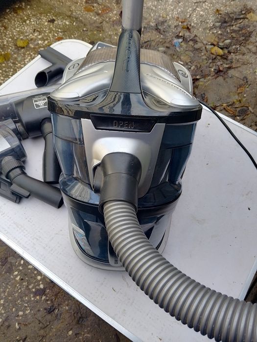 Много мощна прахосмукачка Rowenta