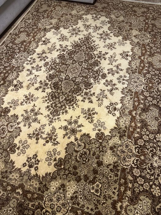 Продам ковер 2/3