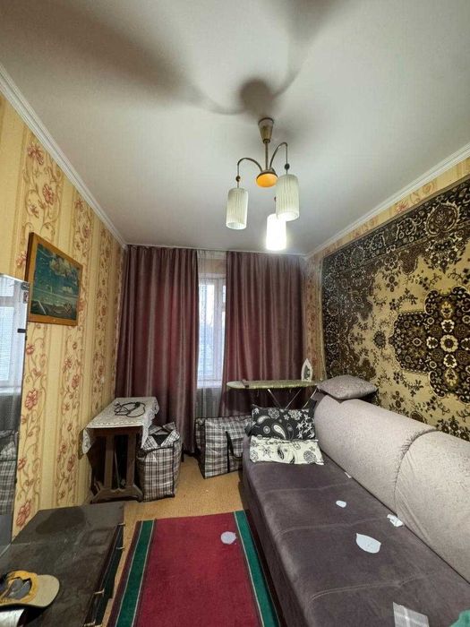 Продам 4 комнатную квартиру на Тургенева