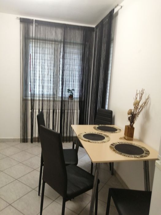 Garsoniera de închiriat