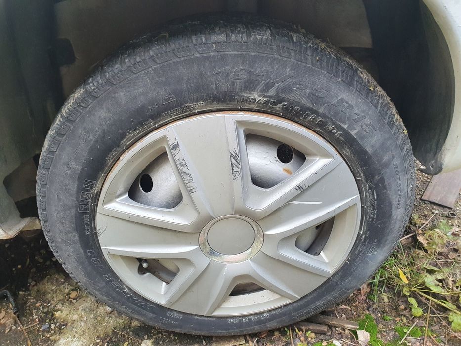 Jante tabla dacia logan r15 cu cauciucuri de iarna 185 65 r15